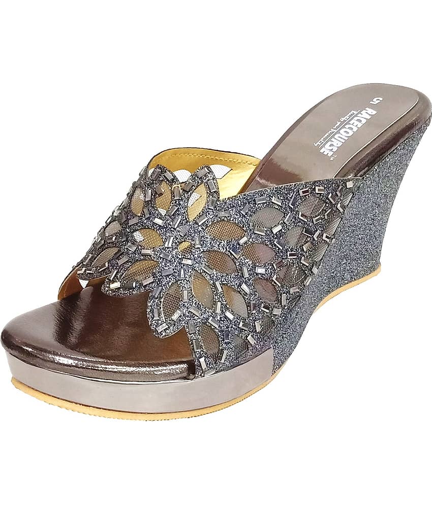 Racecourse - Gray Women's Slip On Heels view 2