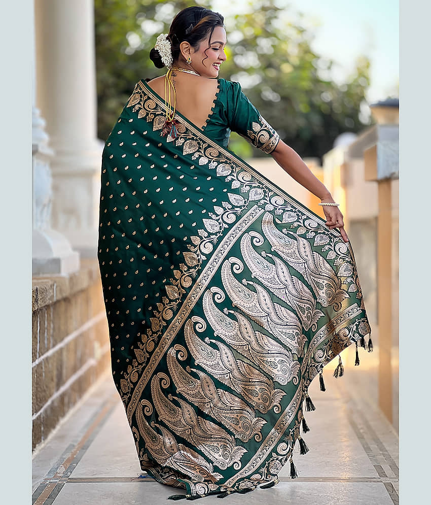 KALIPATRA Art Silk Solid Banarasi saree With Unstitched Blouse Piece ( Green ) view 2