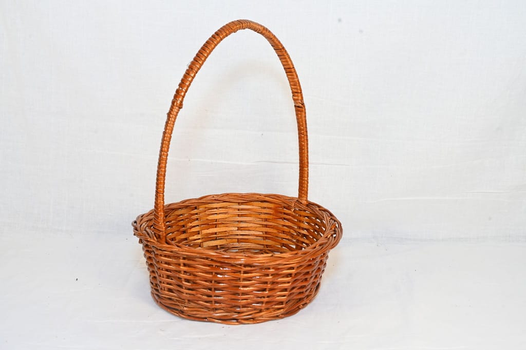 Wicker Picnic Basket with Carrying Handle view 2