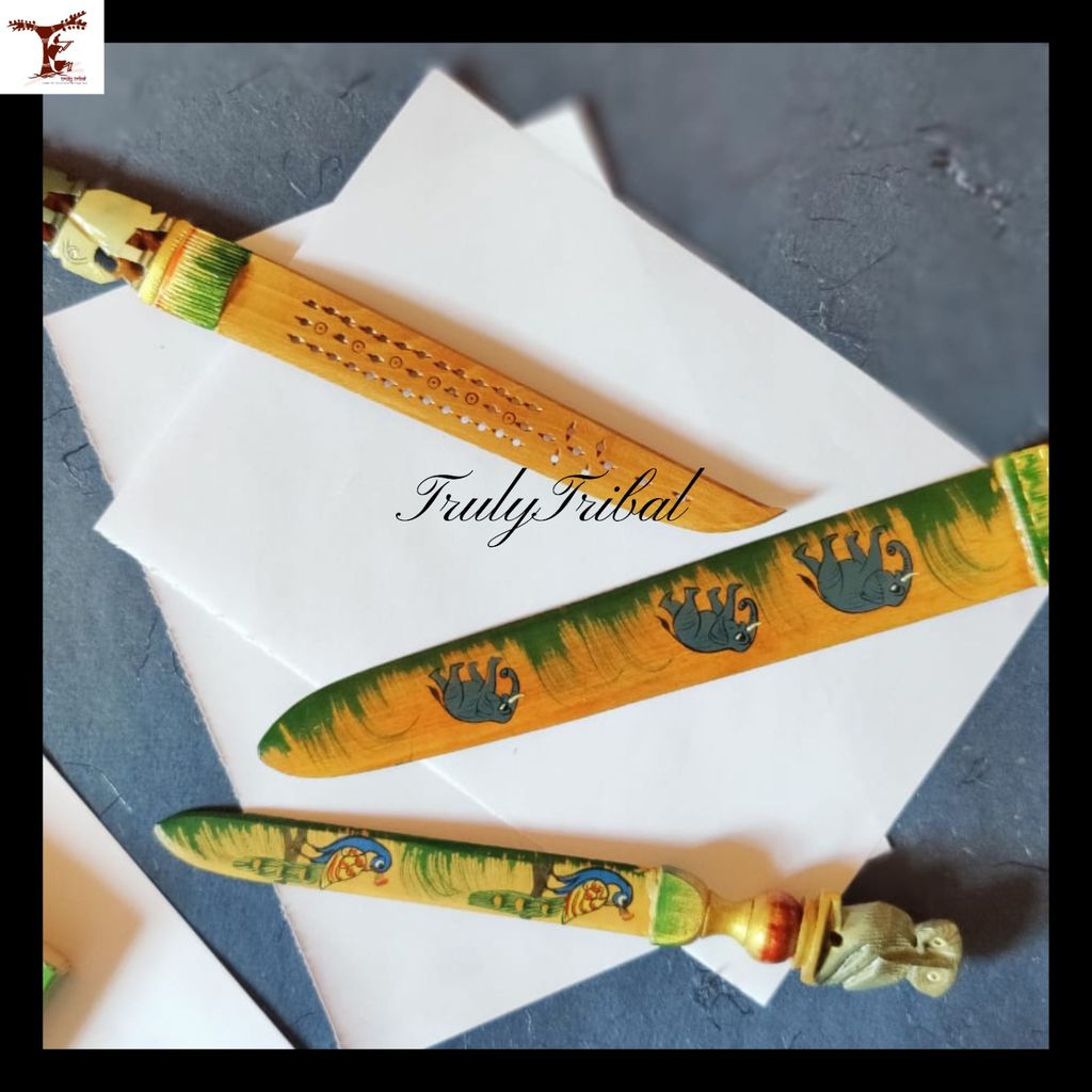 PAINTED WOODEN PAPERCUTTER