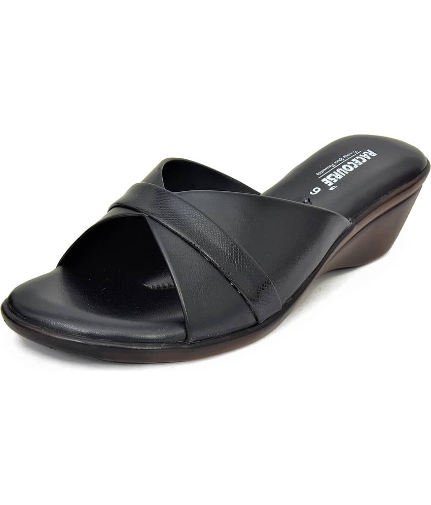 Racecourse - Black Women's Slip On Heels view 2