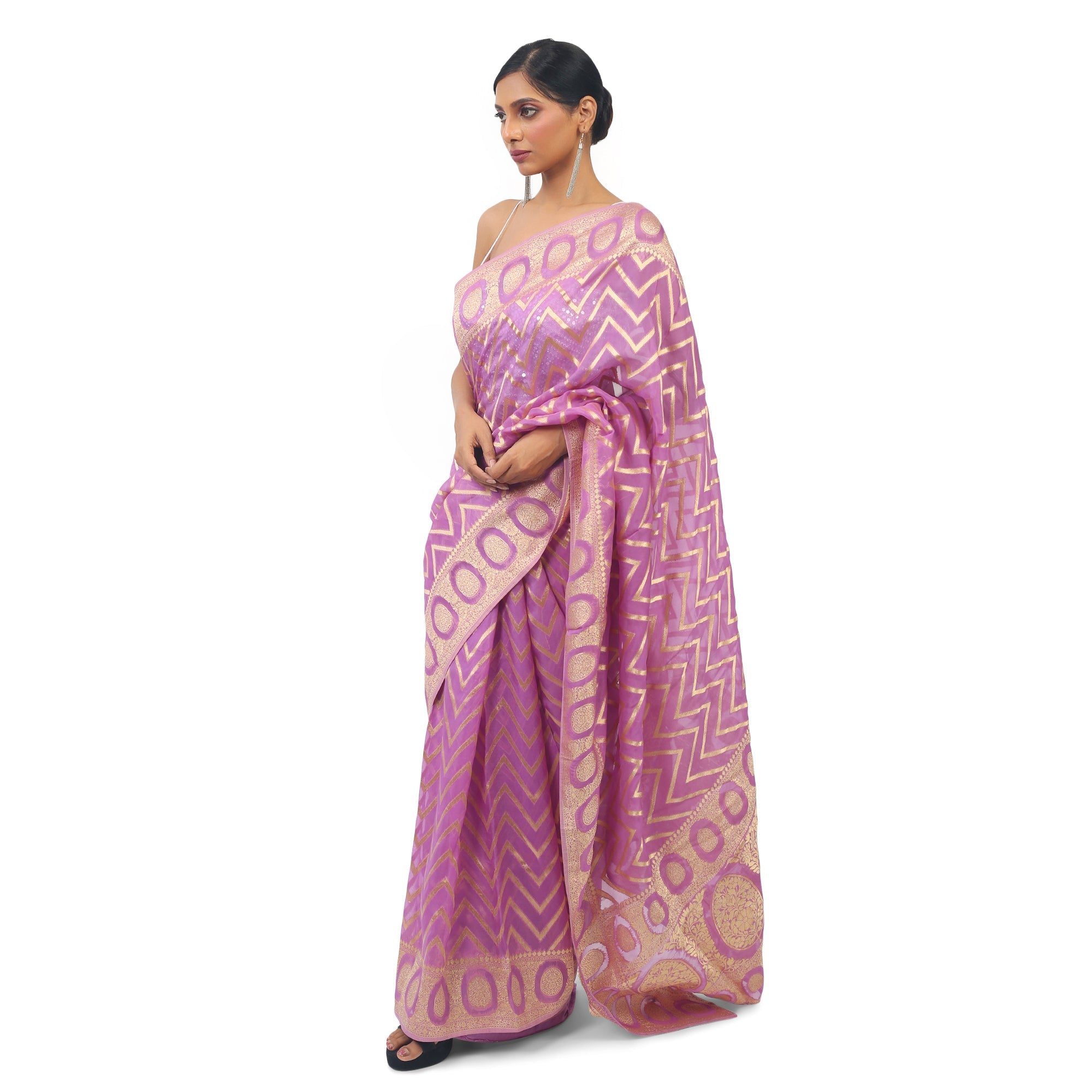 TheHangr Purple Organza Saree With Zig-Zag Print view 2