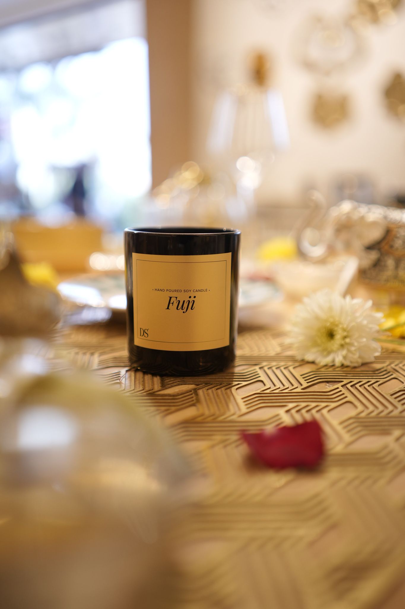 Chann Studio - Handcrafted Soy Wax Candle - Fuji view 2