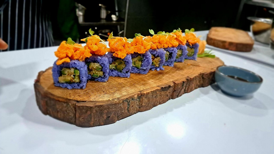 Firecracker sushi veg