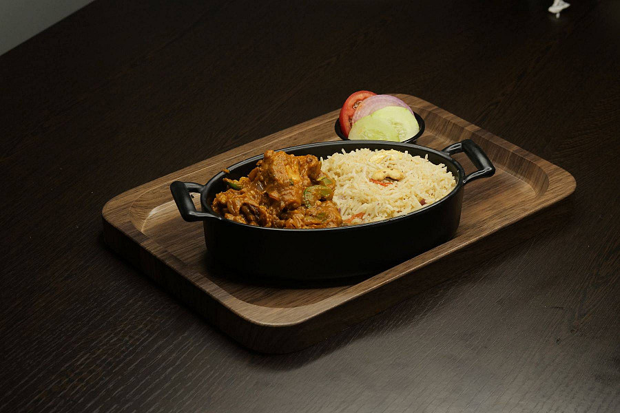 Cashew rice with chicken b
