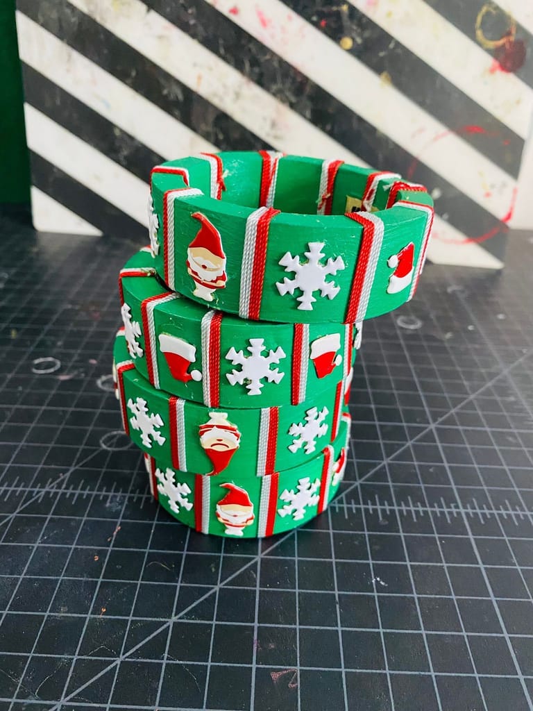 Cheer-me-up Xmas bangles - Green view 2