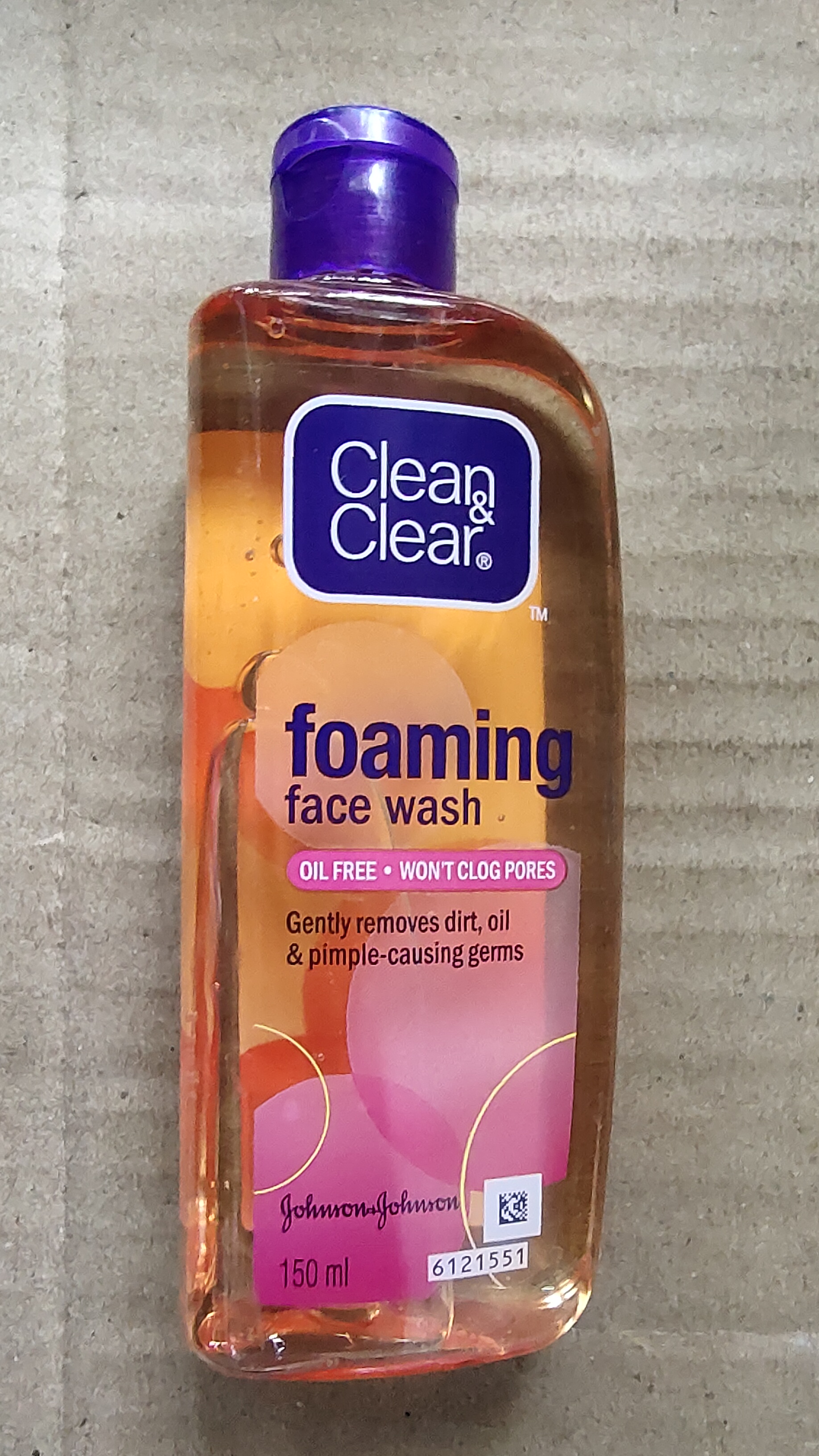 Clean and clear foaming face wash