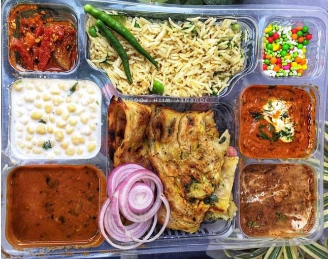 Chur chur naan thali