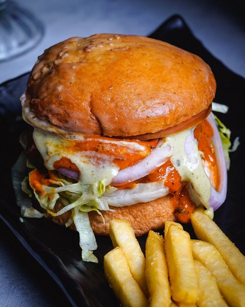 Paneer makhni burger