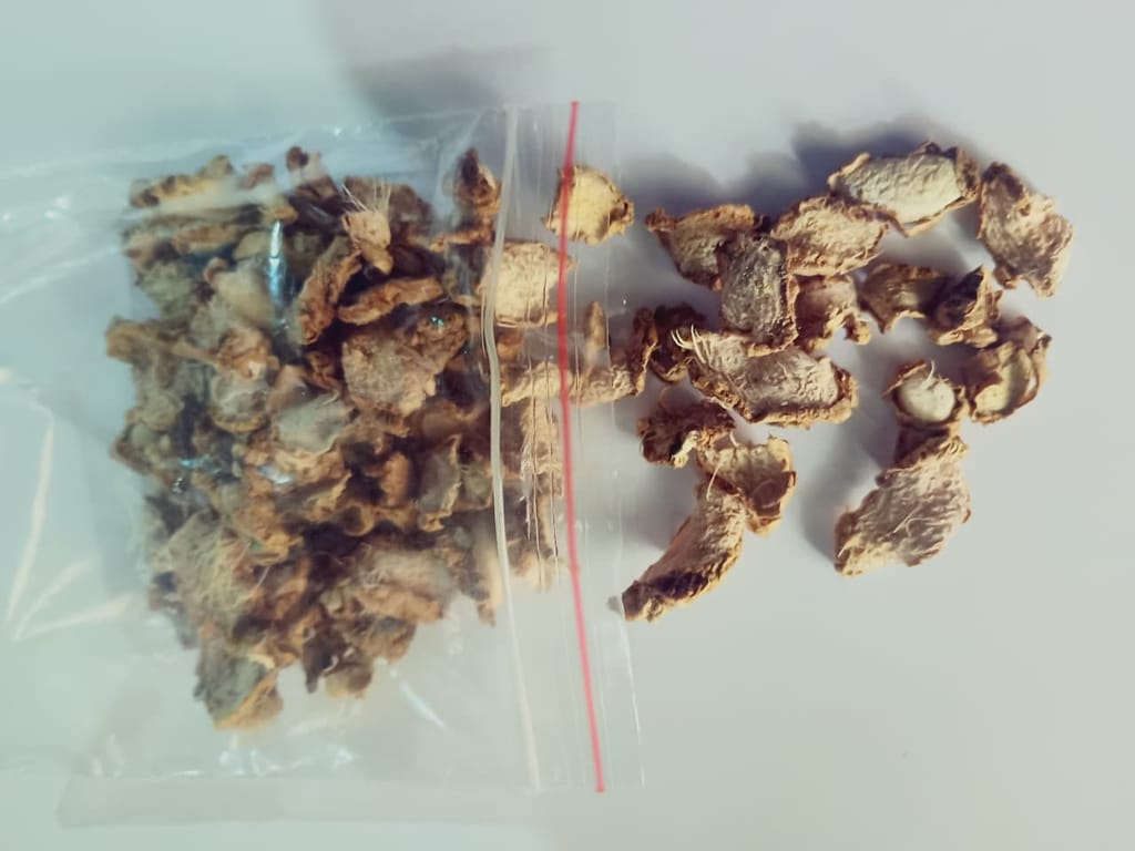 Premium Quality Dehydrated Ginger - 45gm Pack view 2