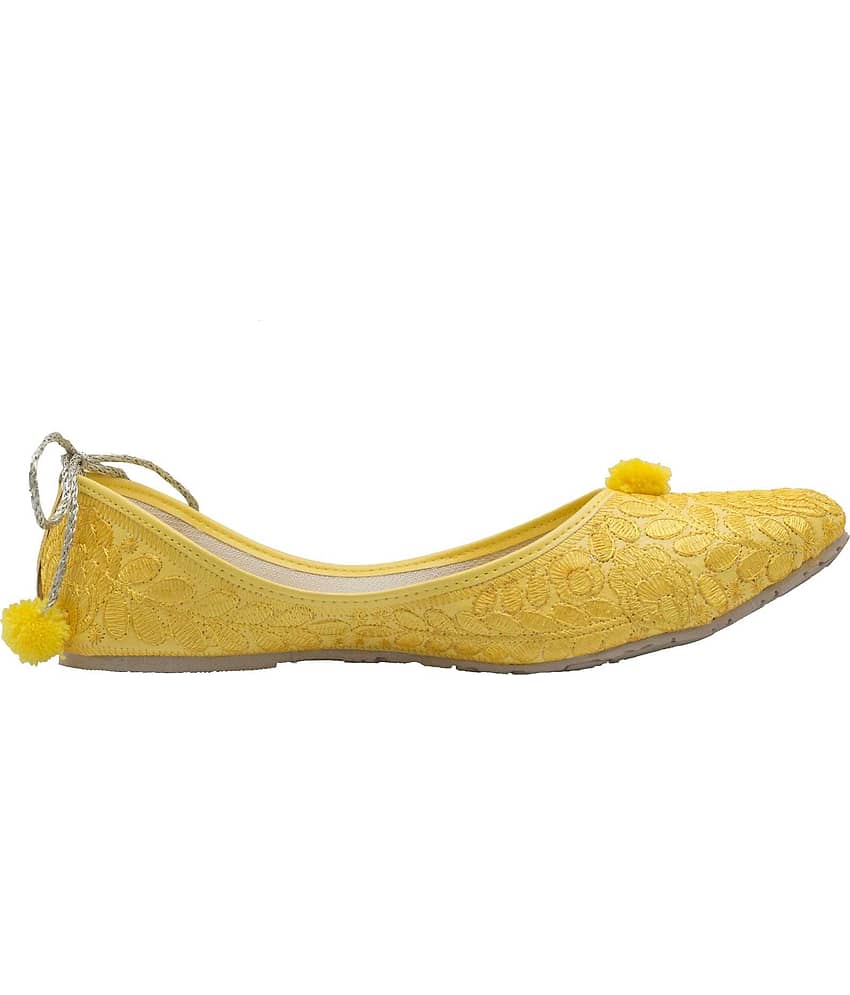 Apratim - Yellow Women's Juttis view 2