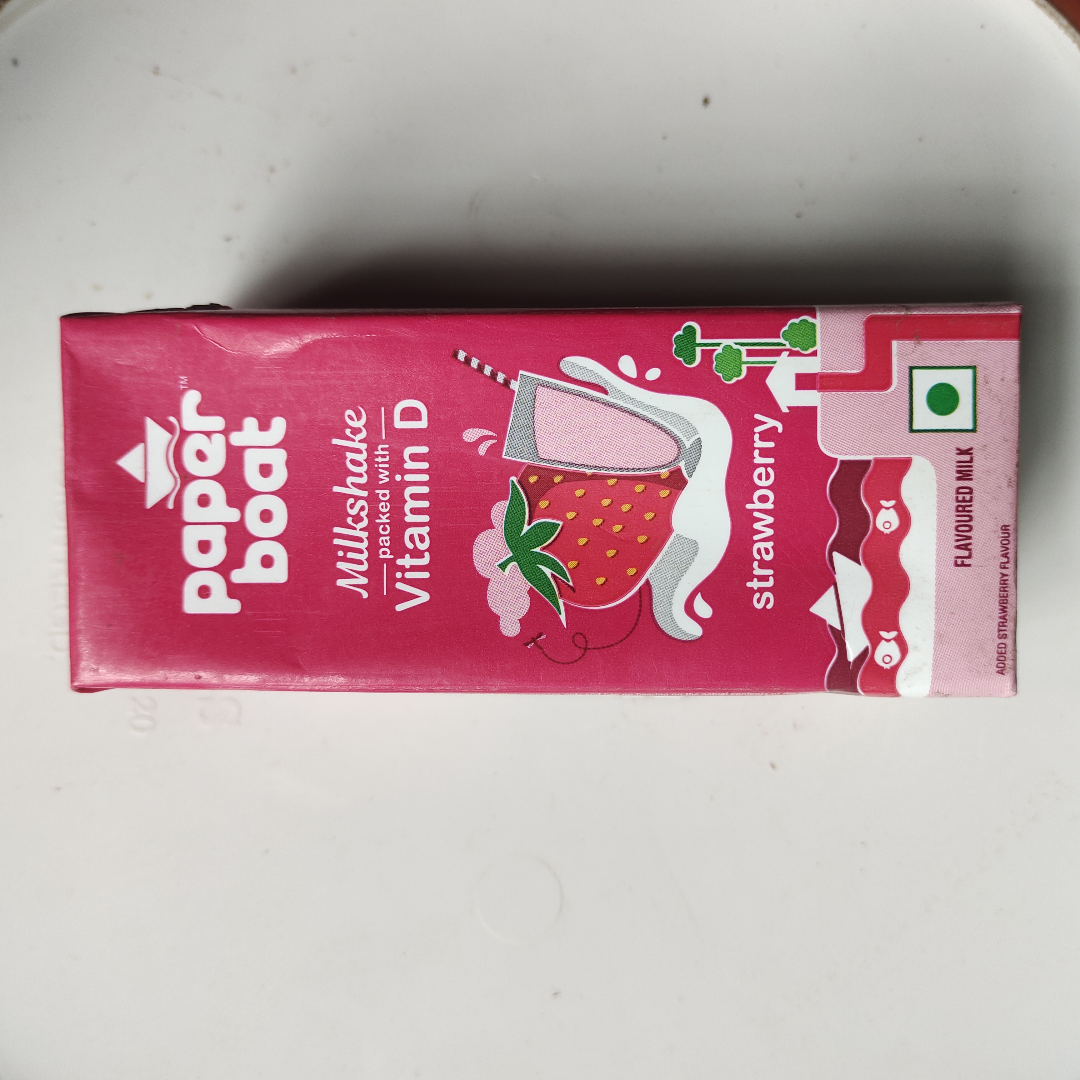 Paper boat milk shake strawberry
