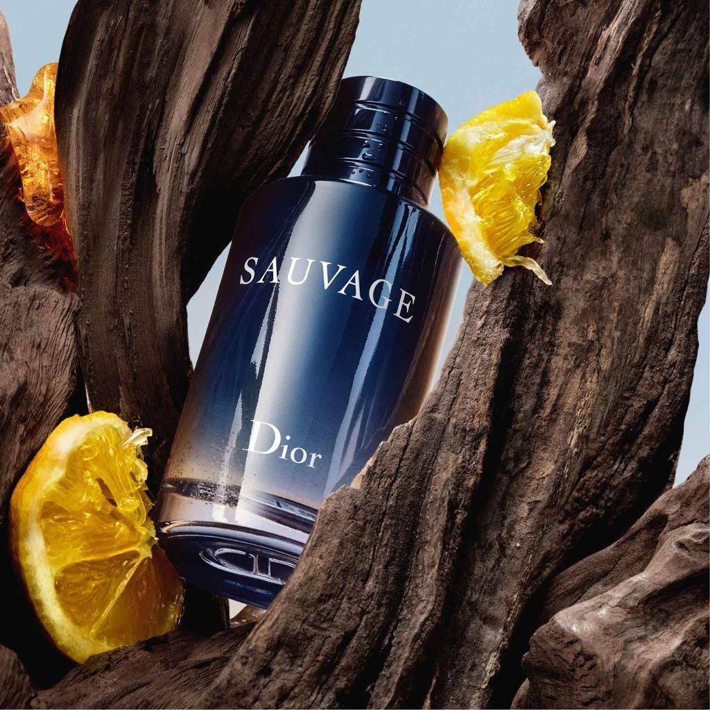 Dior Sauvage Eau de Toilette for Men 100ml – Crisp and Invigorating Fresh Fragrance view 2