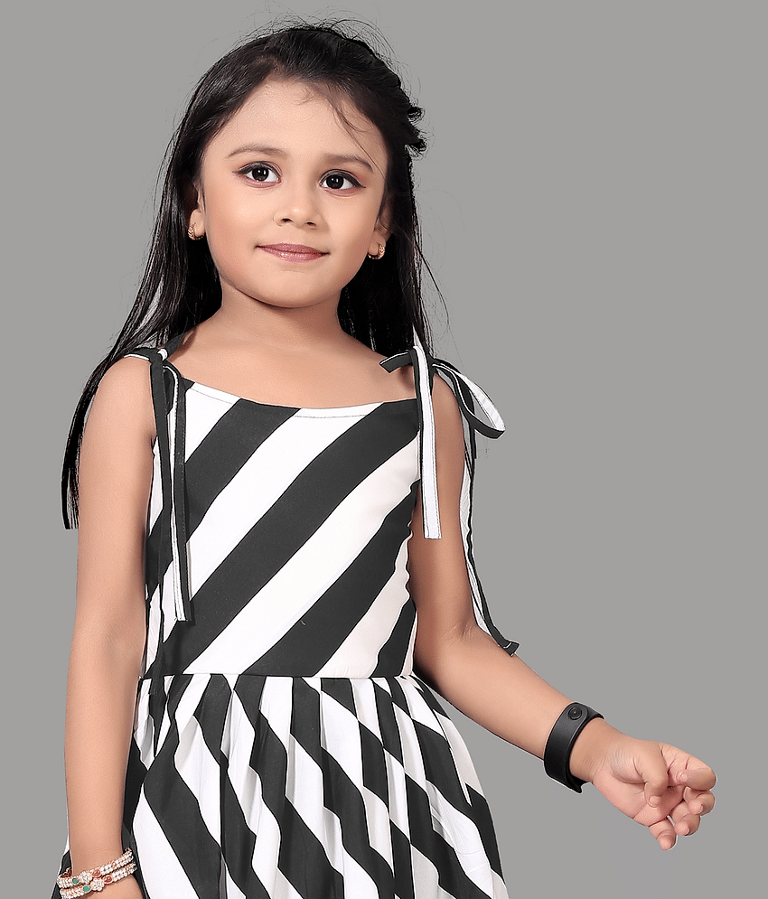 Aarya Creation Girls Crepe Suit Sets ( Pack of 1 , Black ) view 2