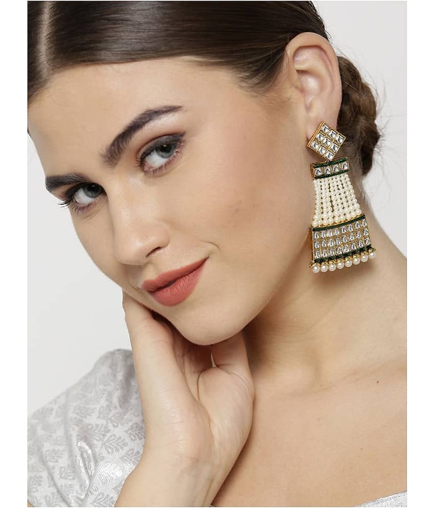 Priyaasi - Golden Chandelier Earrings ( Pack of 1 ) view 2