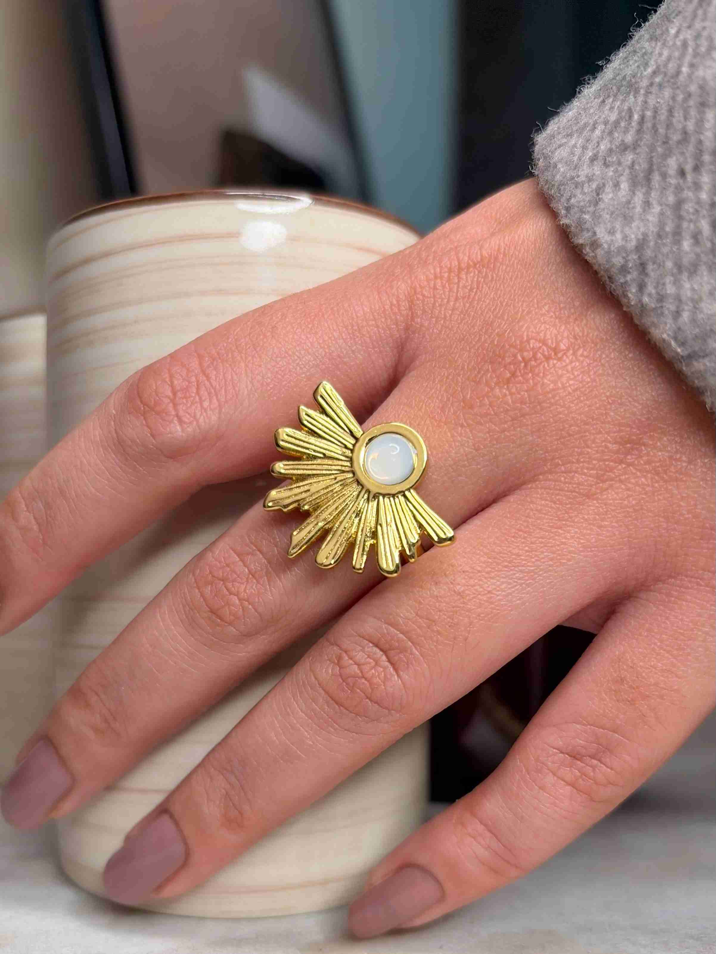 Ishkaara Pearl Sunflare Ring view 2