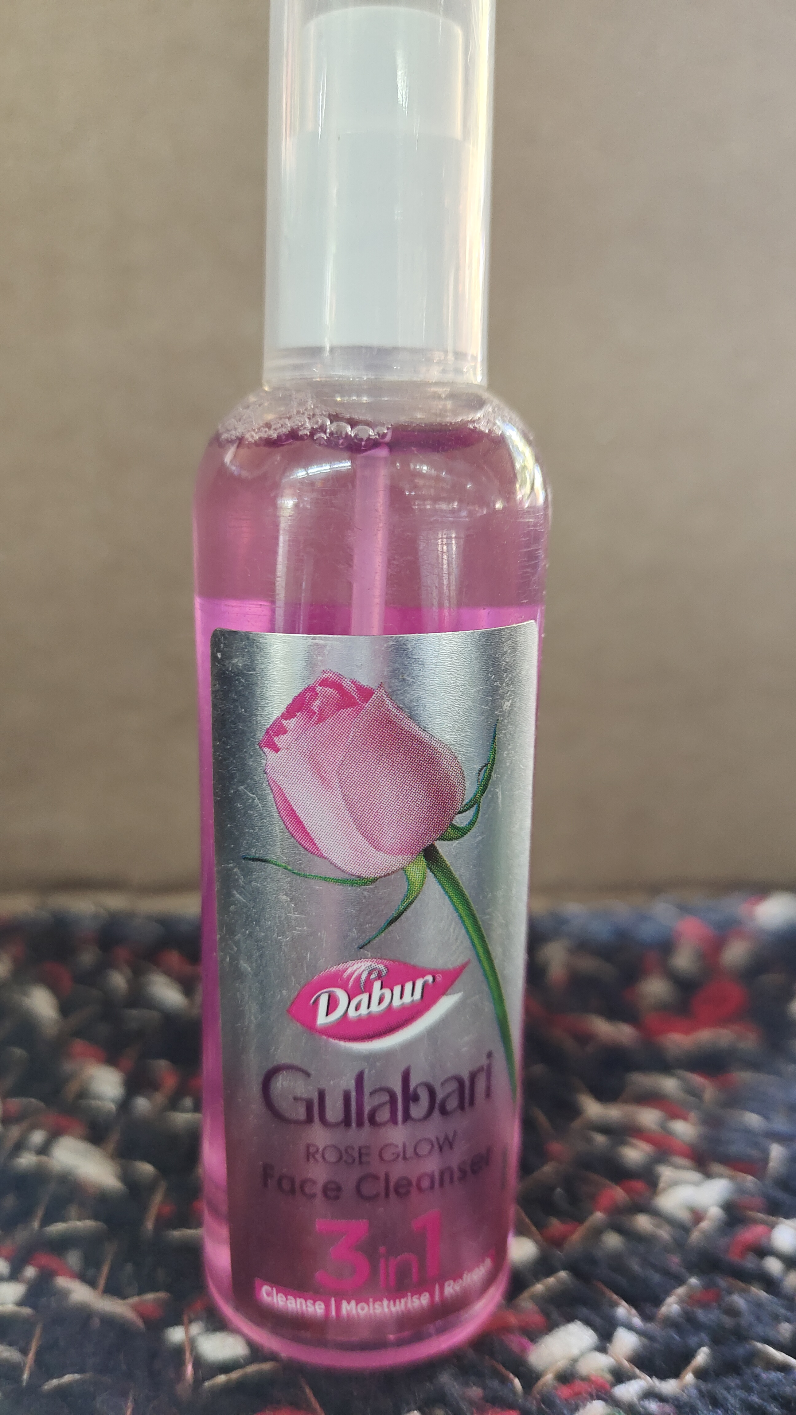 Dabur gulabari rose glow face cleanser