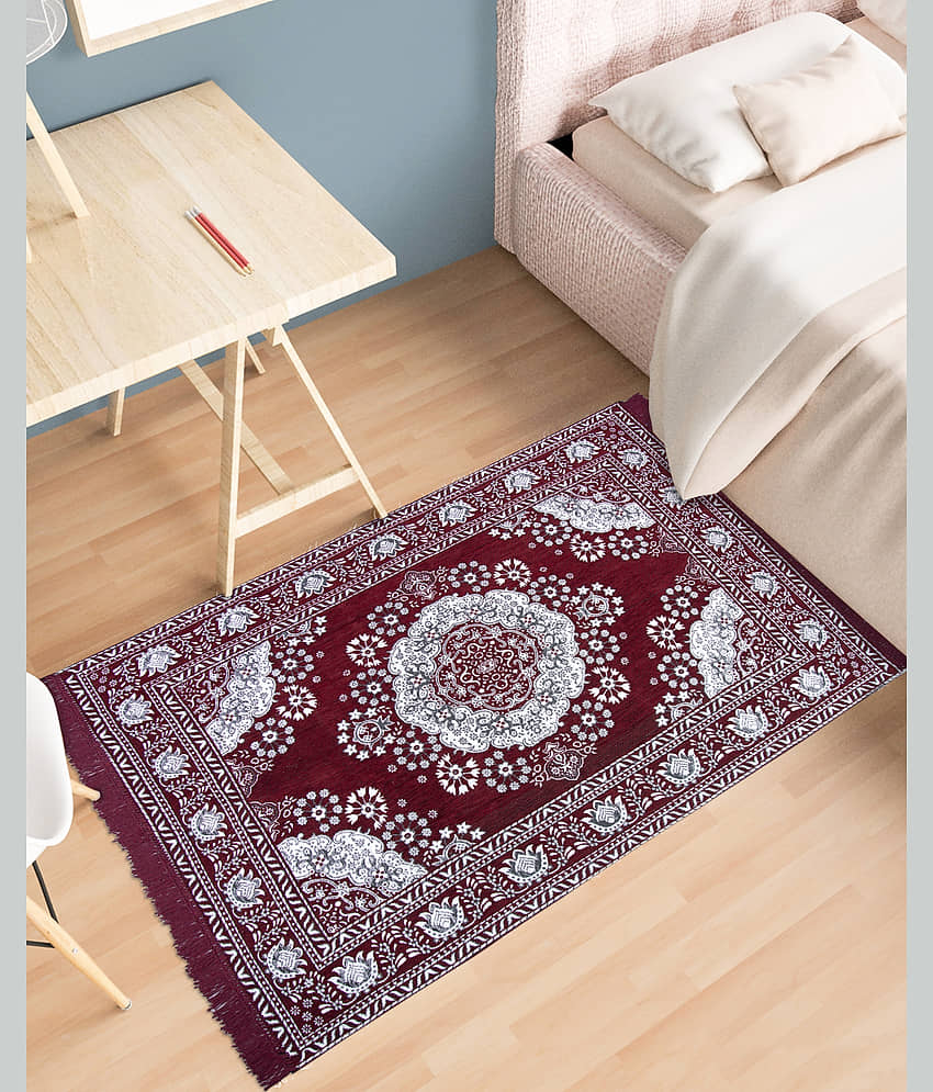 Aazeem Maroon Velvet Dhurrie Carpet Abstract 3x5 Ft view 2