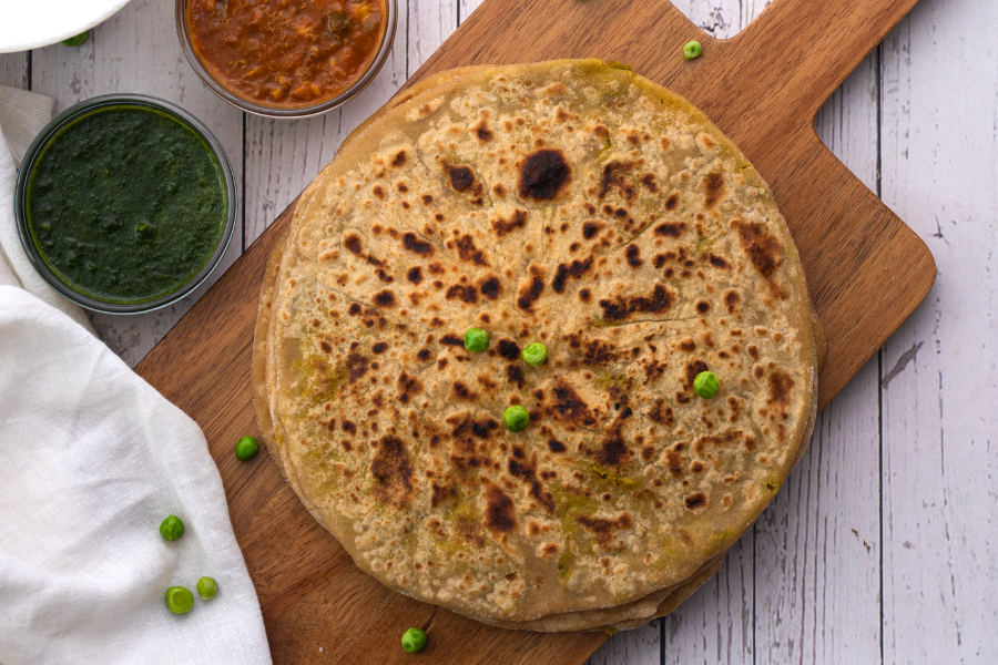 Plain matar pyaaz paratha