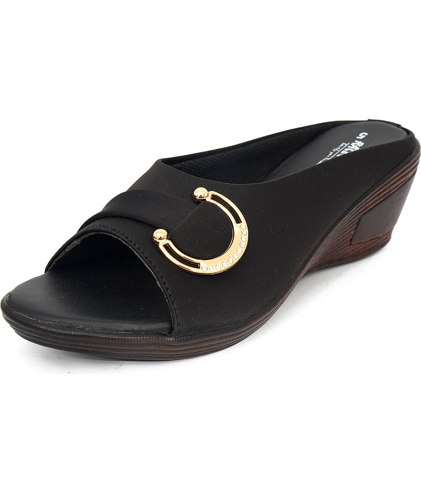 Racecourse - Black Women's Slip On Heels view 2