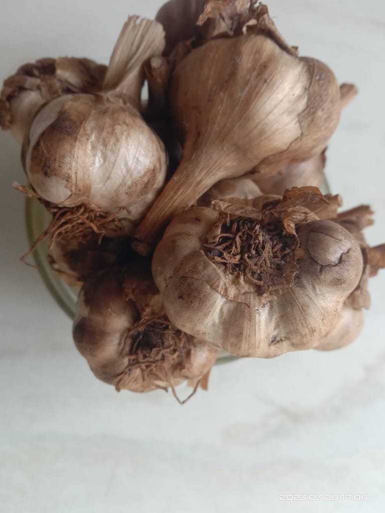 Uzhavan Unavu - Kodaikanal - Poombarai Malai Poondu / Hill Garlic (More Medicinal Value) - 500 Gms view 2