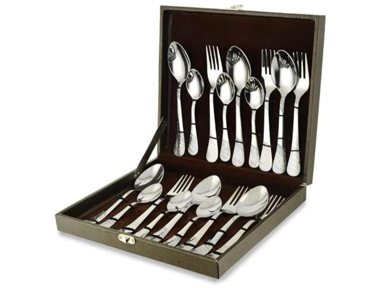 Parage 18 Pieces Premium Stainless Steel Cutlery Set, Home & Kitchen with Gift Box with Leatherite Box (Imperial Design)