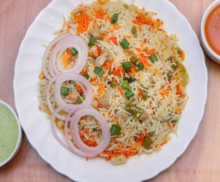 Veg biryani [6 person]
