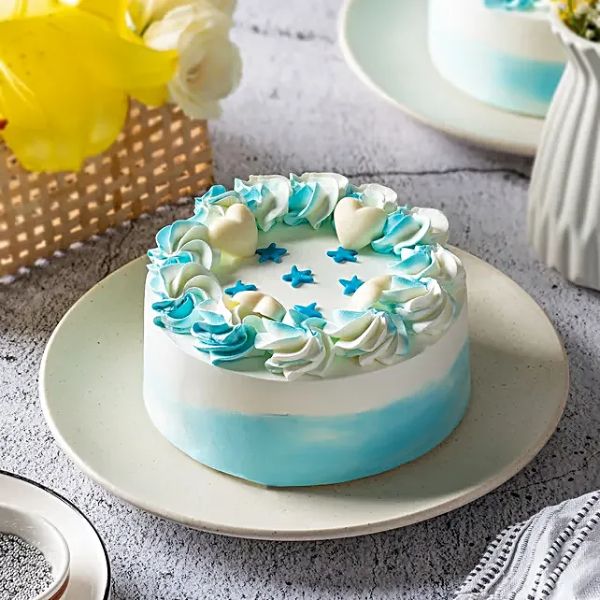 Floral Vanilla Cream Cake Half Kg view 2