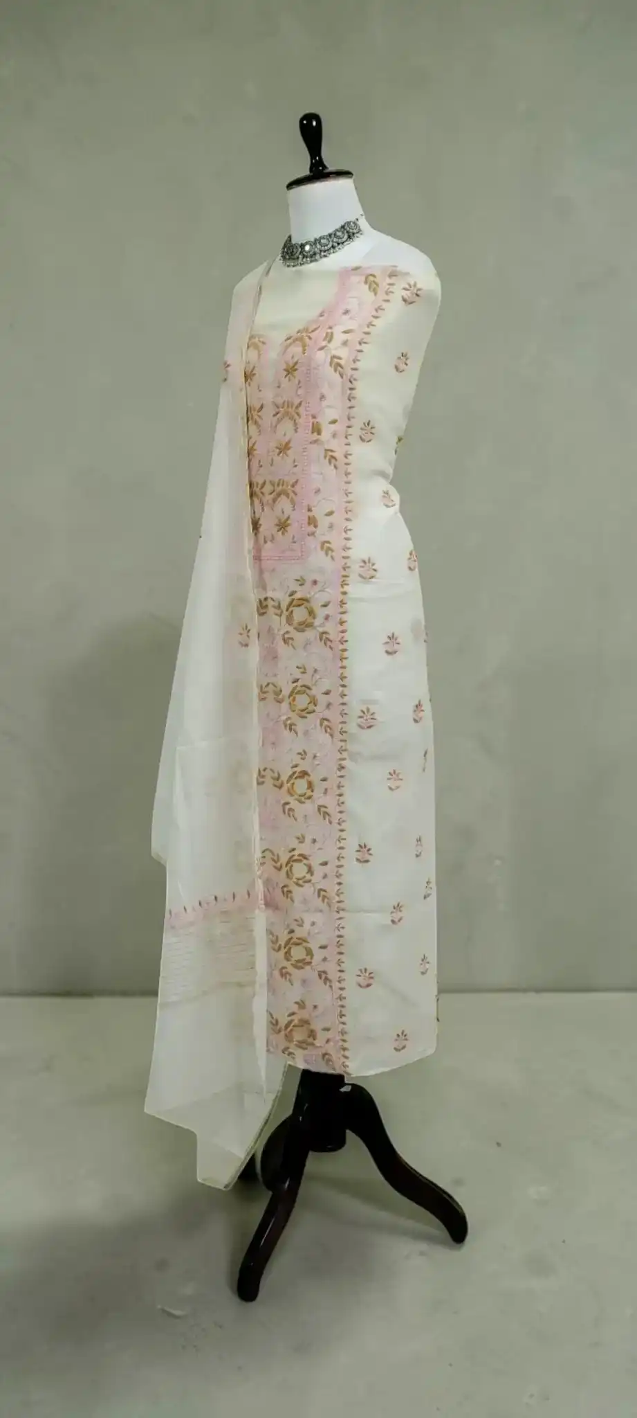 Lucknow Chikankari Mul Cotton Dress Material with Hand Embroidery view 2