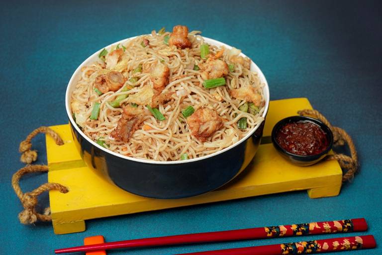 Chicken Burnt Garlic Noodles (Small)