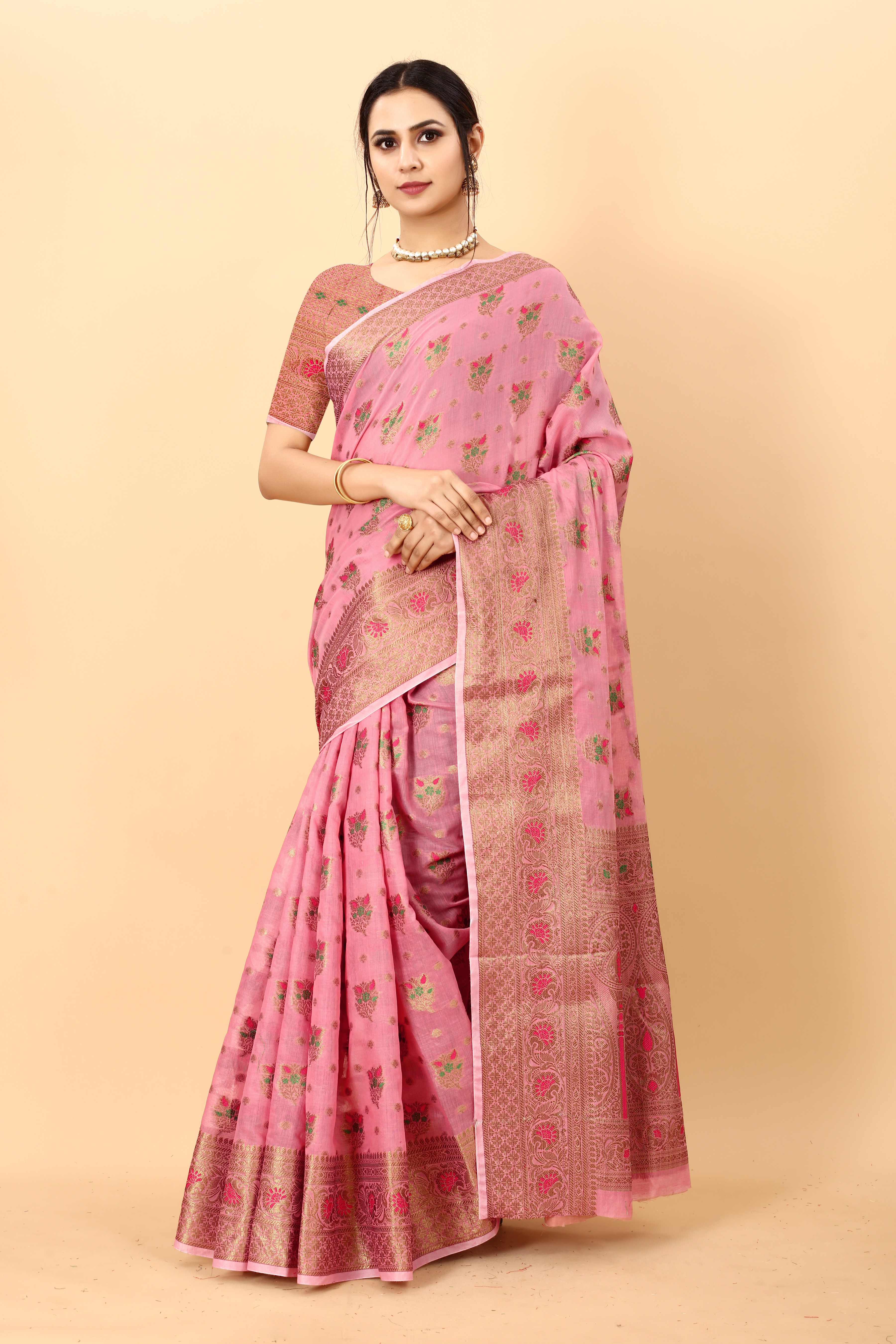 Yavira silk Women's Pink Handwoven Chanderi Saree view 2