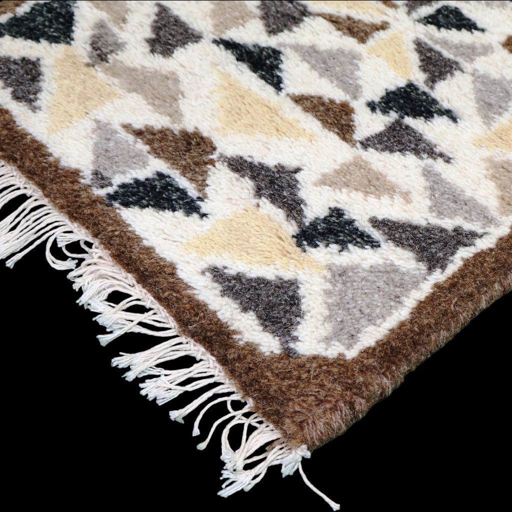 ELURU-Modern Geometric Triangle Design Door Mat | Soft Woolen Decorative Carpet with Fringe – Beige & Brown view 2