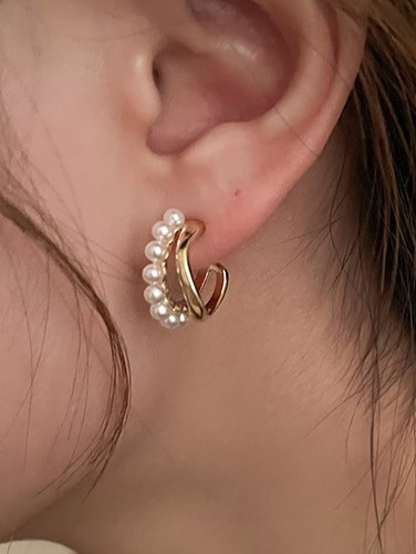 Ishkaara Pearl Prism Studs view 2