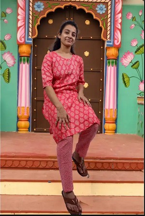 PickCell Women Kurti with Payjama view 2