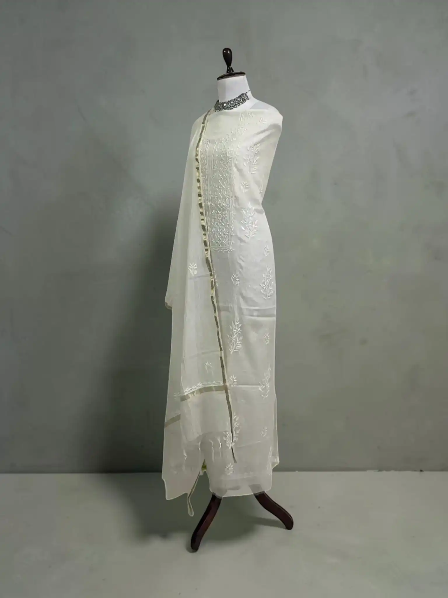 Hand Chikankari Mul Cotton Dress Material with Dupatta, Lucknow view 2