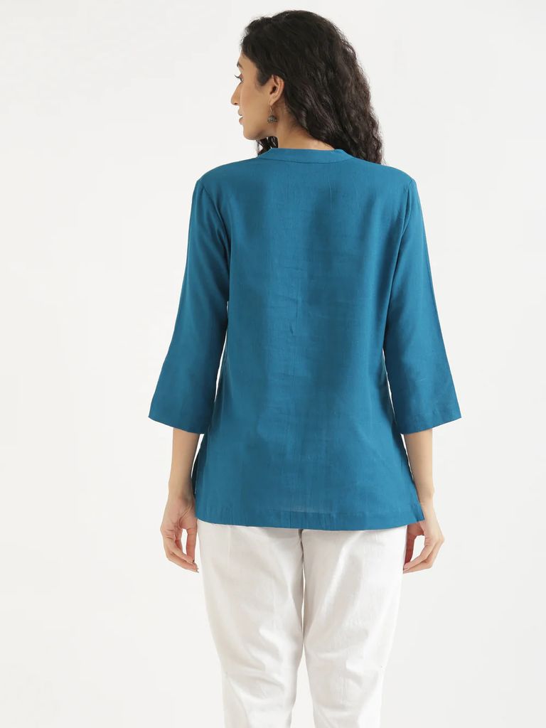 Women's Solid Cotton Kurta with 3/4th Sleeves and Round Neck (Teal Blue)