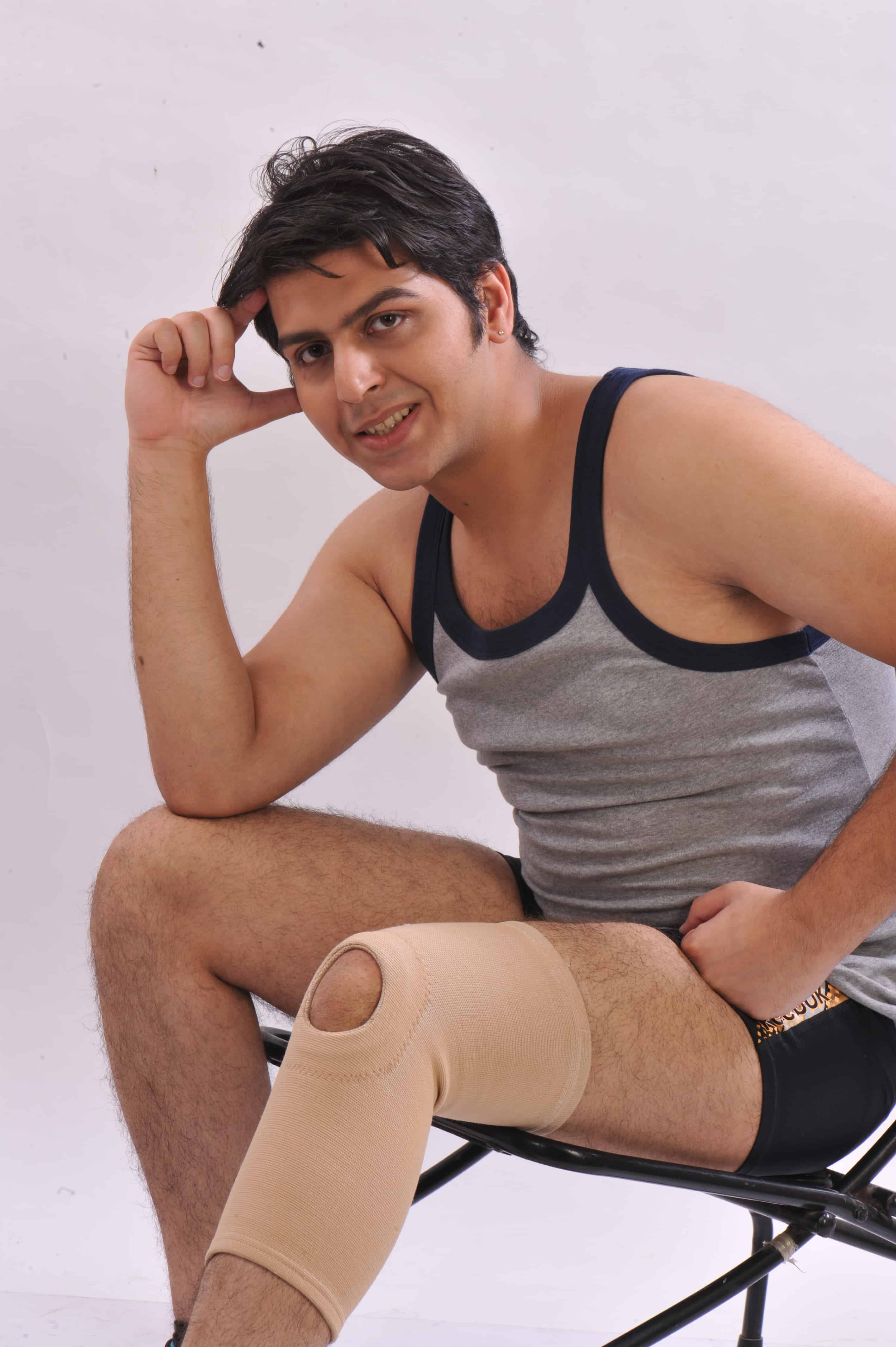 TUBULAR KNEE SUPPORT (PATELLA OPEN) KA 18 Size S