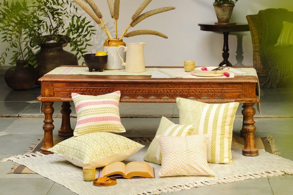 Aaira Pink Cushion Cover With Symmetric Patterns view 2