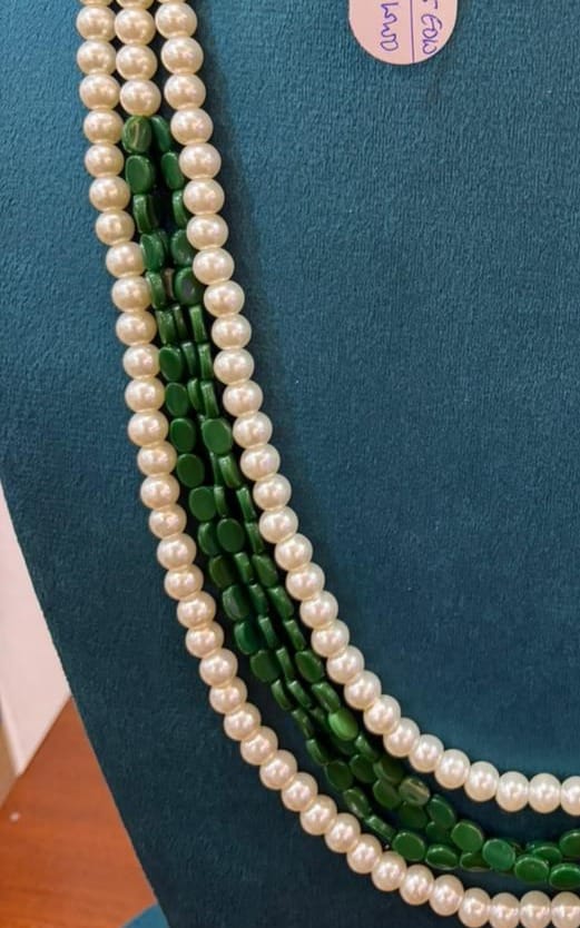 light weight dulha mala with green crystal view 2
