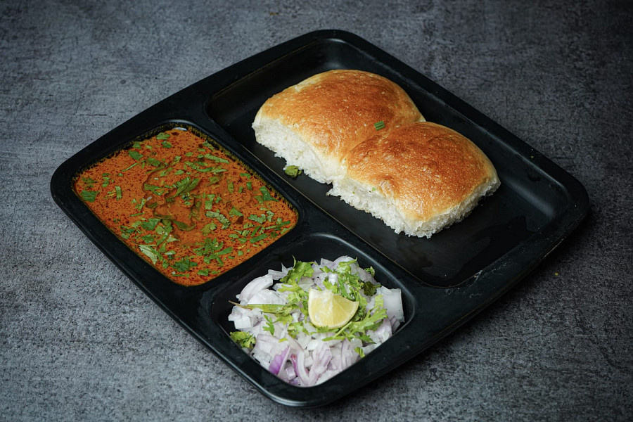 Butter pav bhaji