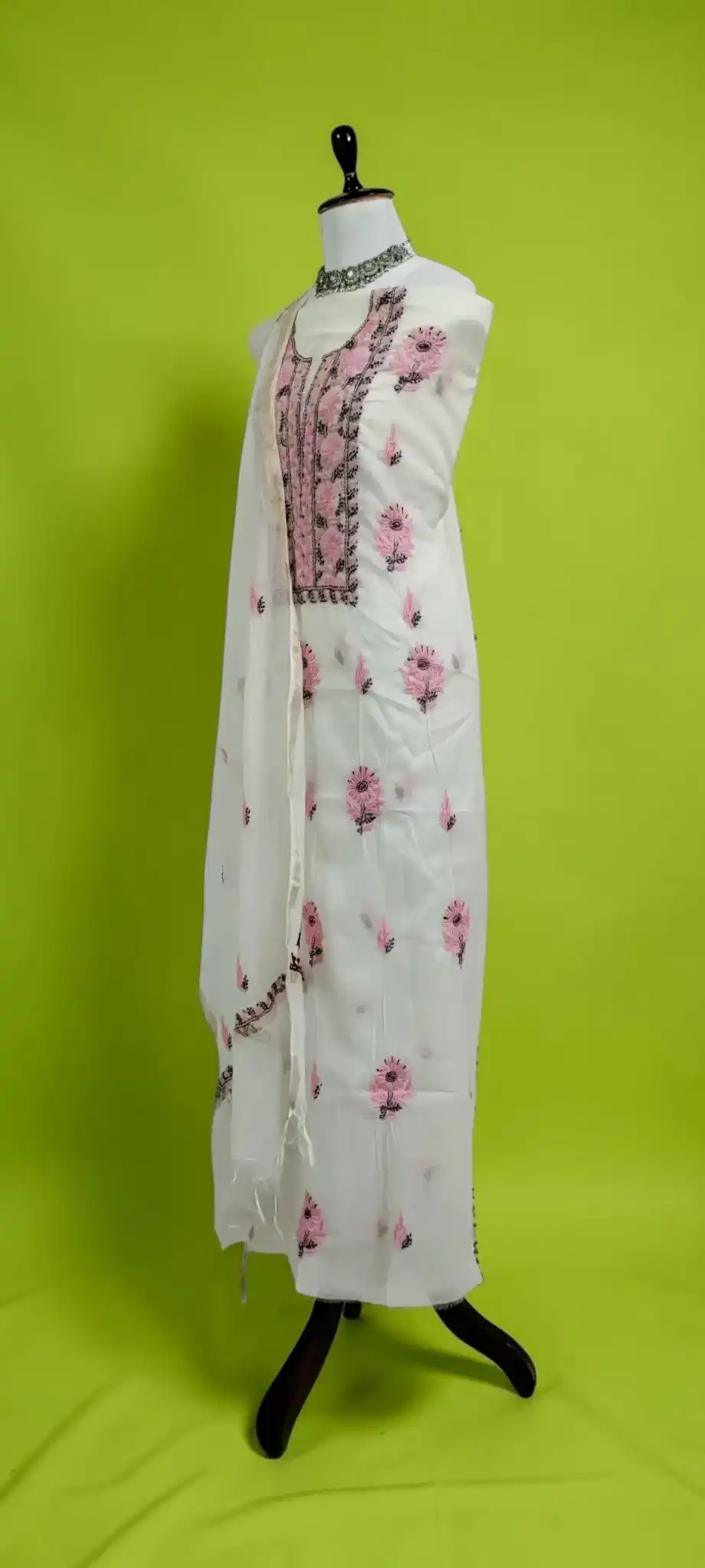 Handwoven Lucknow Chikankari Mul Cotton Hand-Embroidered Dress Material view 2