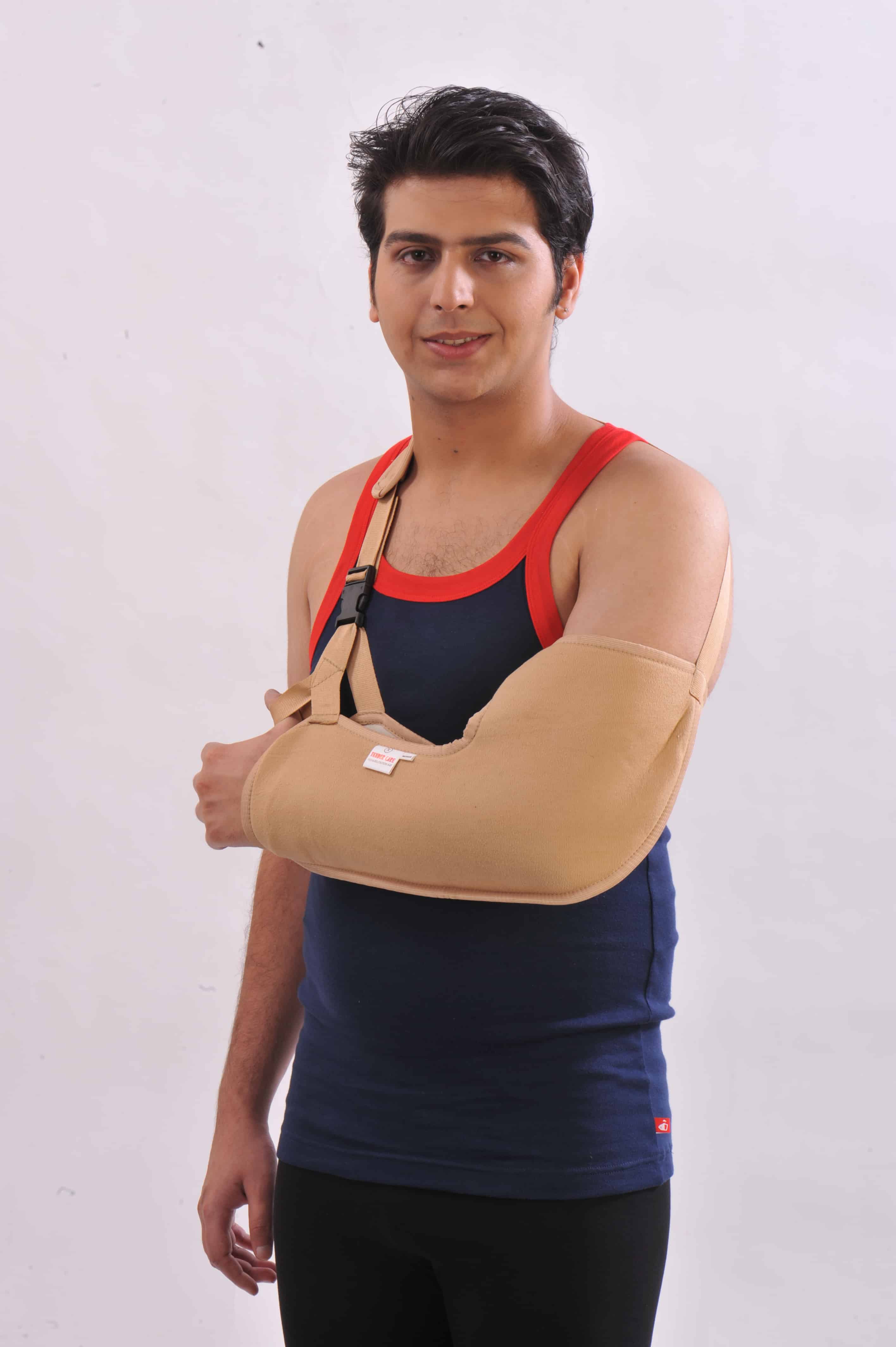 POUCH ARM SLING (L-SHAPE) FA 6 Size S