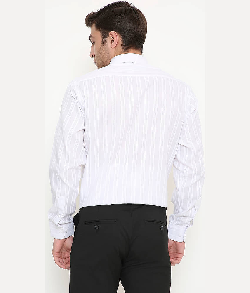 Maharaja Cotton Blend Slim Fit Full Sleeves Men's Formal Shirt - White ( Pack of 1 ) view 2