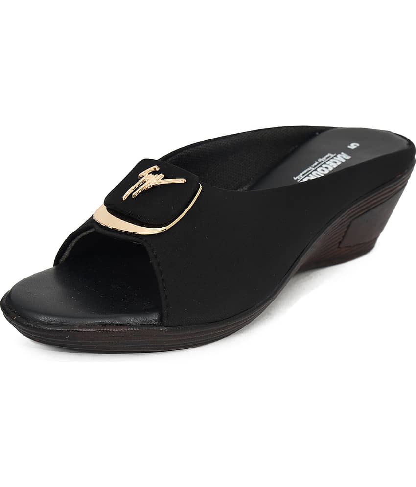 Racecourse - Black Women's Slip On Heels view 2