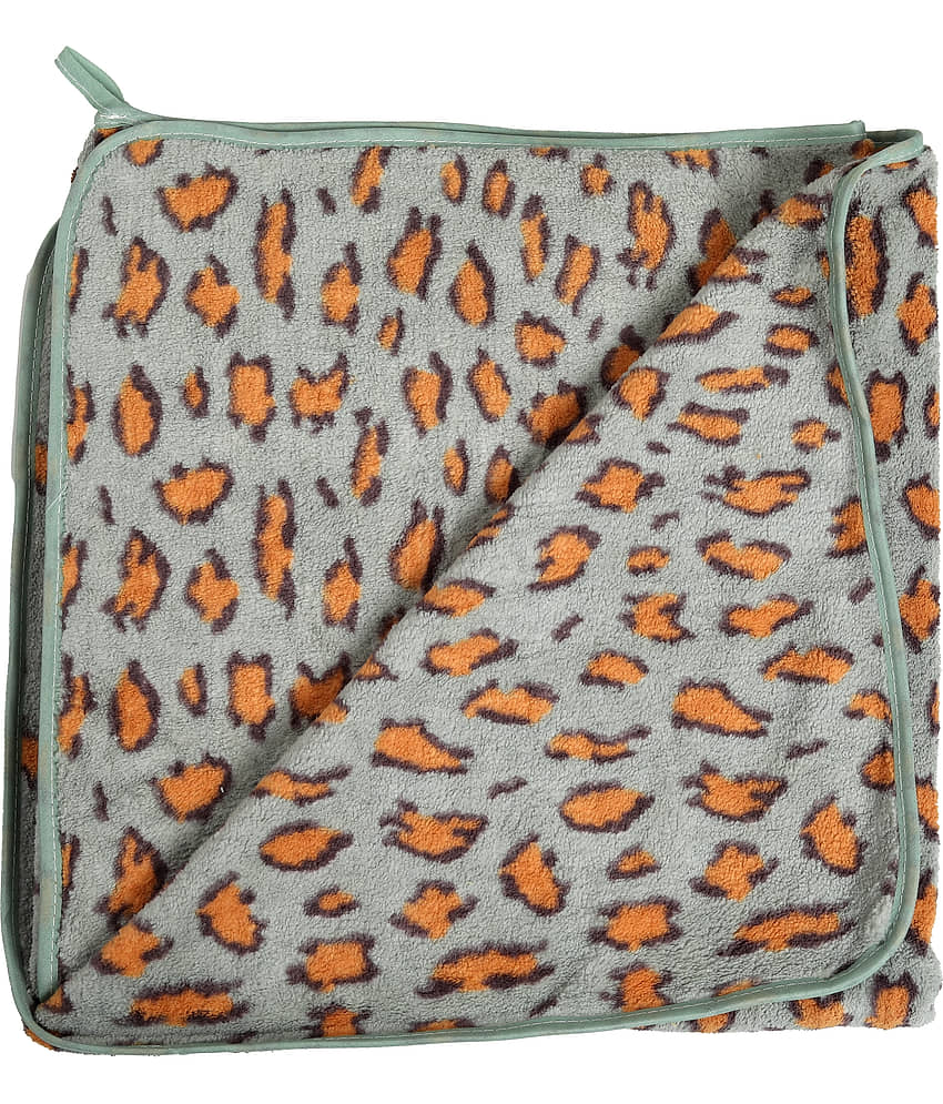 Satisfyn Microfibre Animal 400 -GSM Bath Towel ( Pack of 1 ) - Green view 2