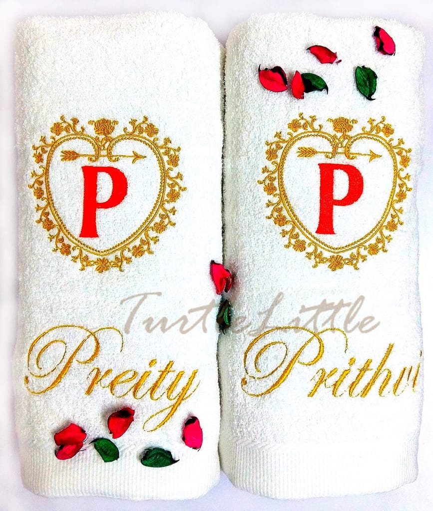 TurtleLittle, Cotton, Golden Emblem with Initials Personalised Couple Towel Set, 600 GSM (Set of 2, White)