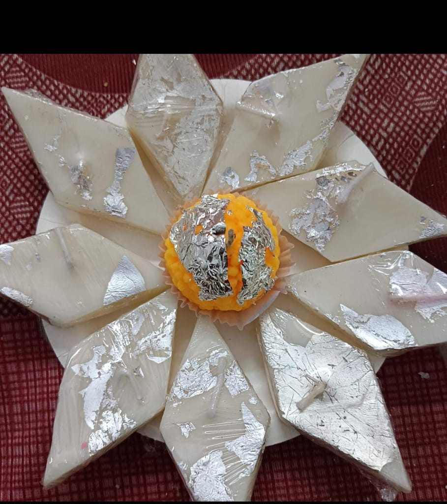 LADDOO AND KAJU KATRI CANDLE (GIFT PACK)