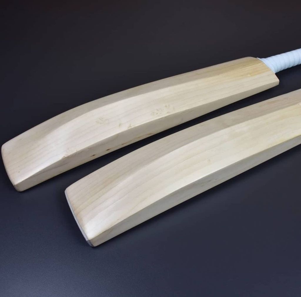VR3 INTERNATIONAL | VR3 English Willow Cricket Bat view 2