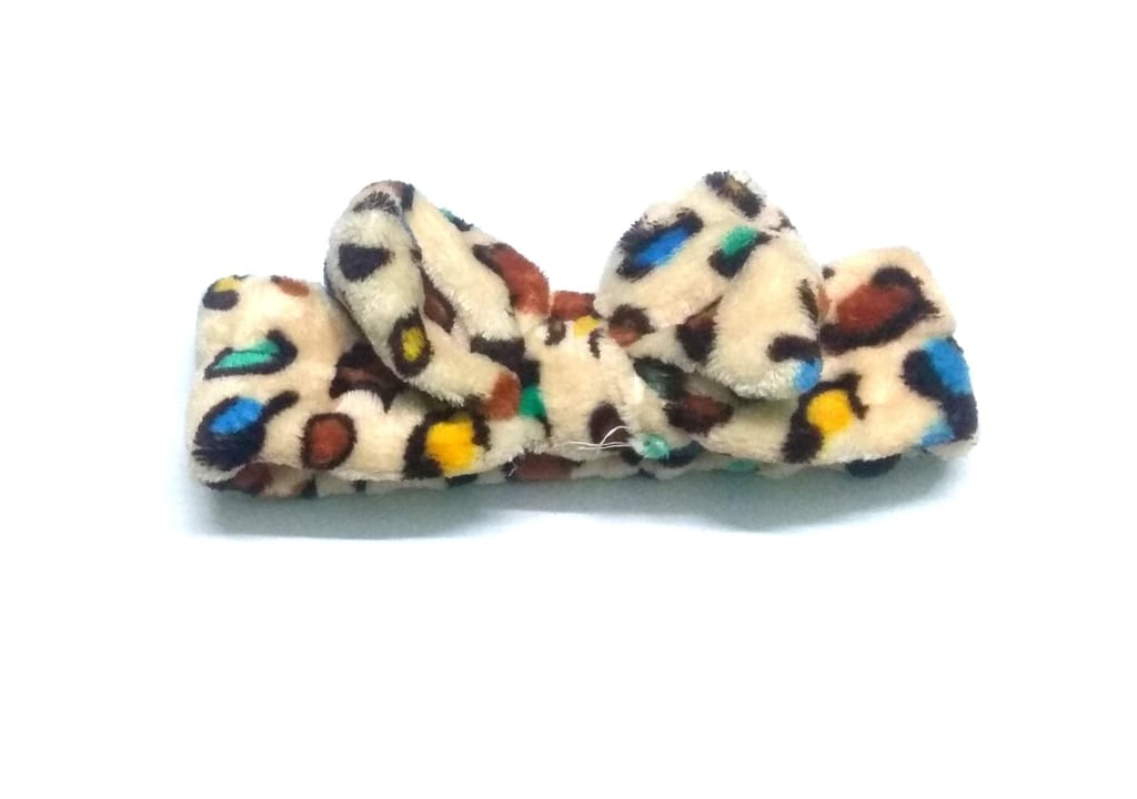 Nawani Facial Spa Makeup Cleansing Cute Bow Velvet Elastic Headband. view 2