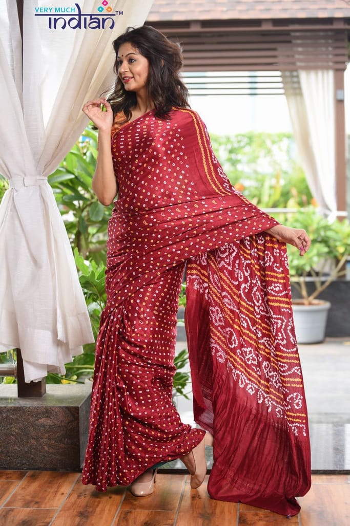 Pure Gajji Silk Handmade Red &amp; Gold Bandhani Weave view 2
